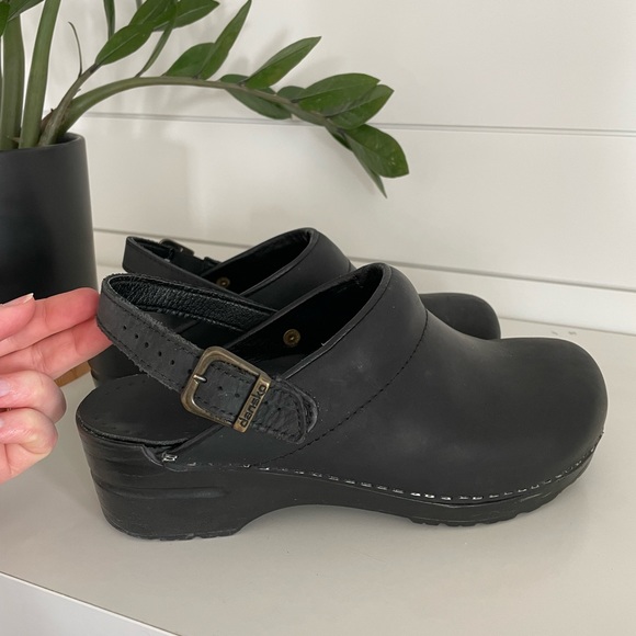 Dansko Open-Back Clog with a Convertible heel strap. - Picture 11 of 11